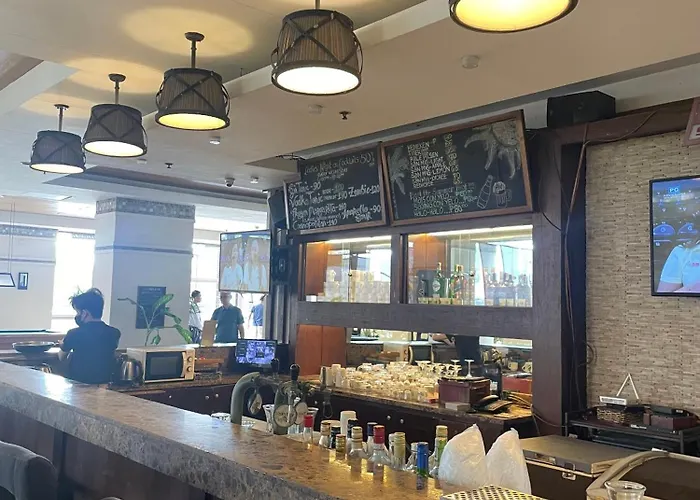 Apartment Luxury Bauhaus Inspired Near Makati Manila
